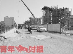 准爸爸深夜电动车骑上快车道被工程车轧腿或截肢 准爸爸深夜电动车骑上快车道被工程车轧腿或截肢