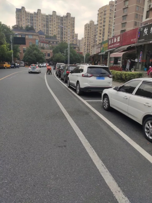 绿色,白色,黄色.杭州街头出现多处"彩色"停车位!