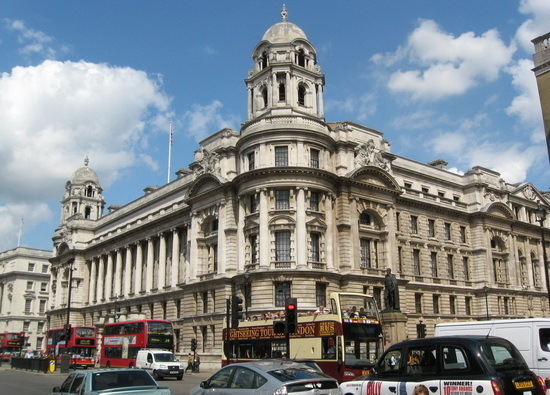 华西村人均收入_人均24平方米(3)