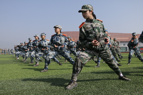 这或是浙江最美的学生军训阅兵式 - 杭网议事厅 - 杭州网